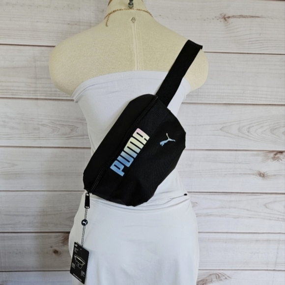 Puma Rhythm Hip Sack Belt Bag in Black & Ombre Blue NWT - Picture 1 of 7